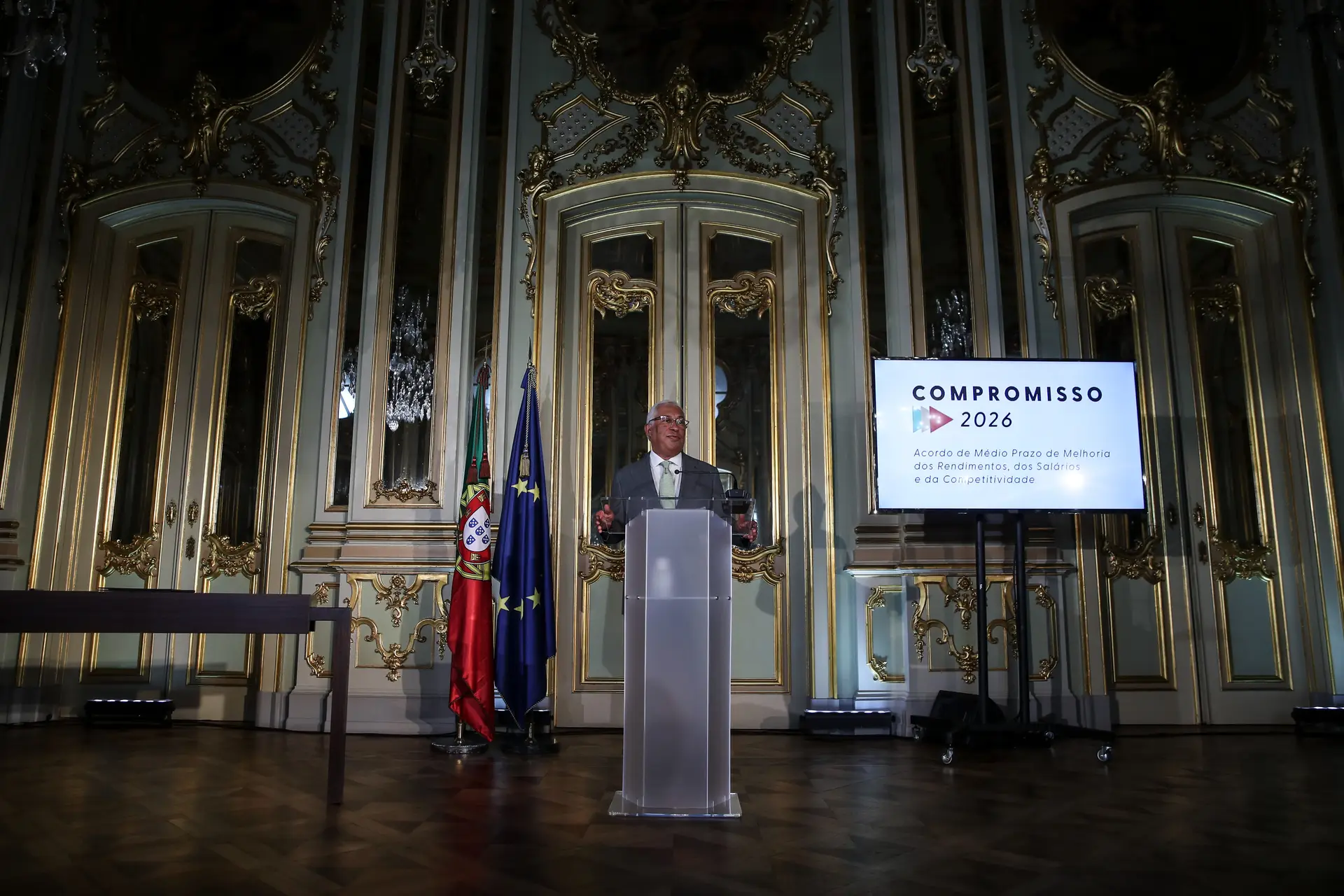 Primeiro-ministro, António Costa, apresentou o acordo de rendimentos no Palácio Foz, em Lisboa.