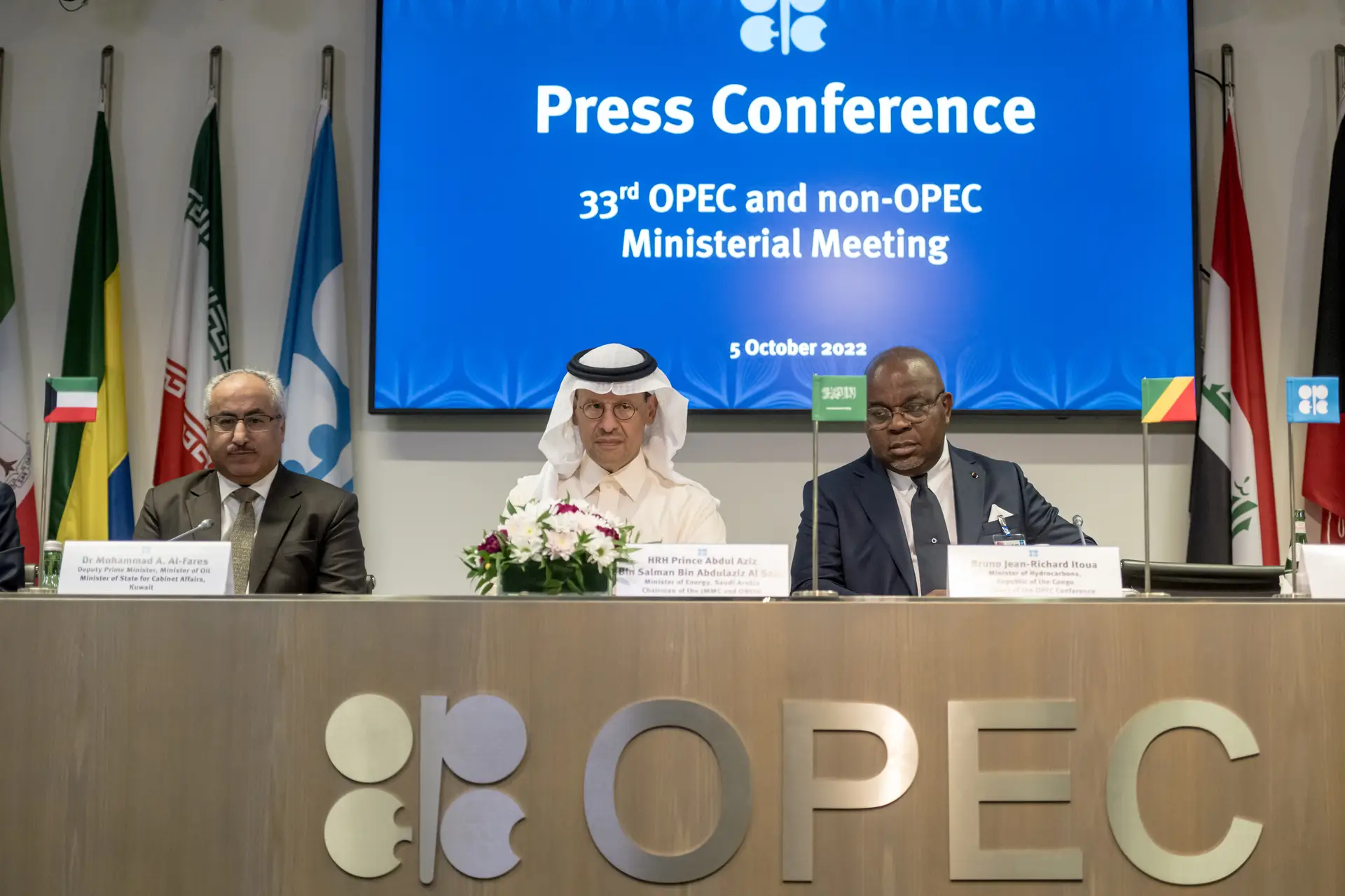 Conferência de imprensa da OPEC em Viena, dia 5 de Outubro