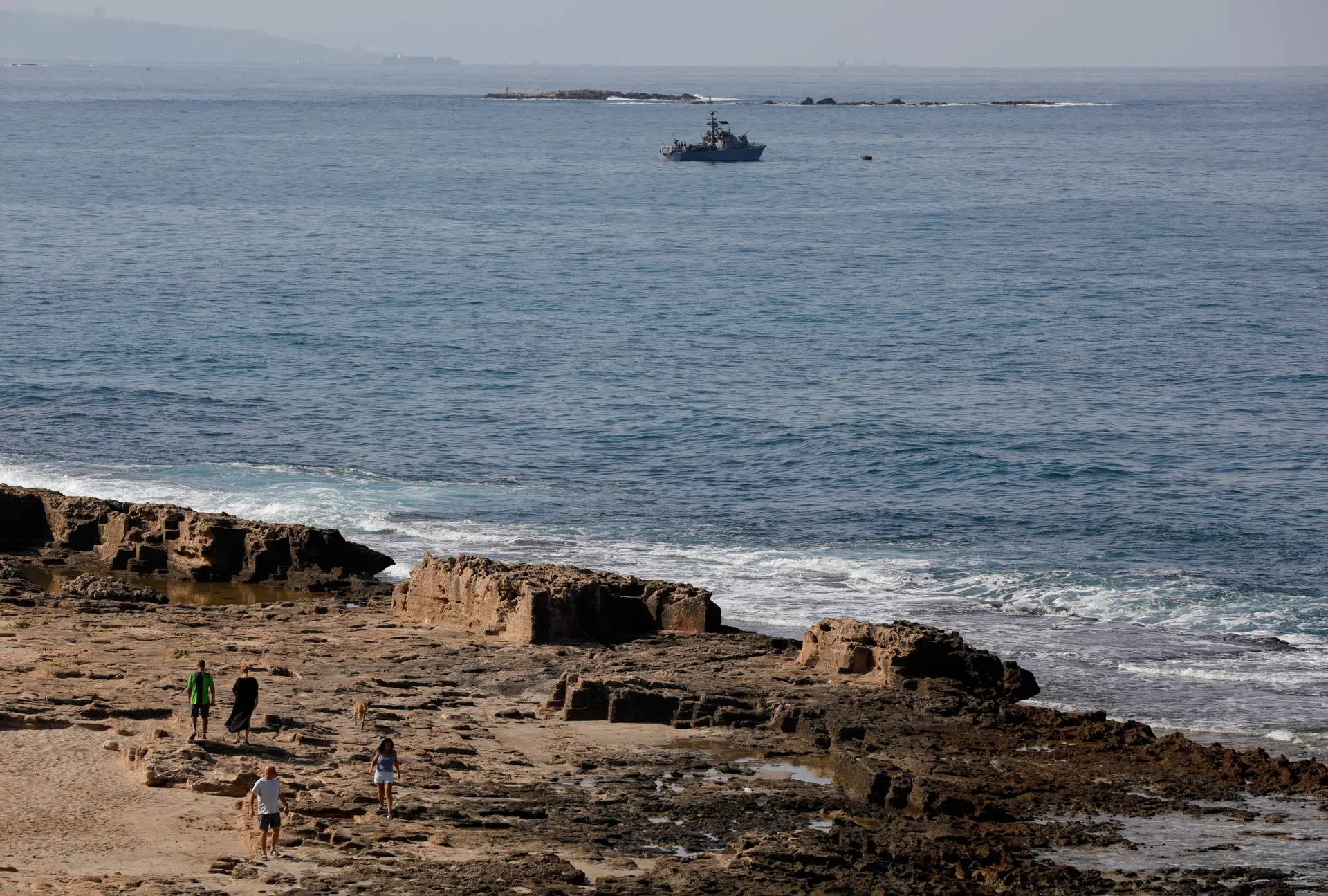 Patrulha naval do lado israelita da fronteira com o Líbano no mar Mediterrâneo