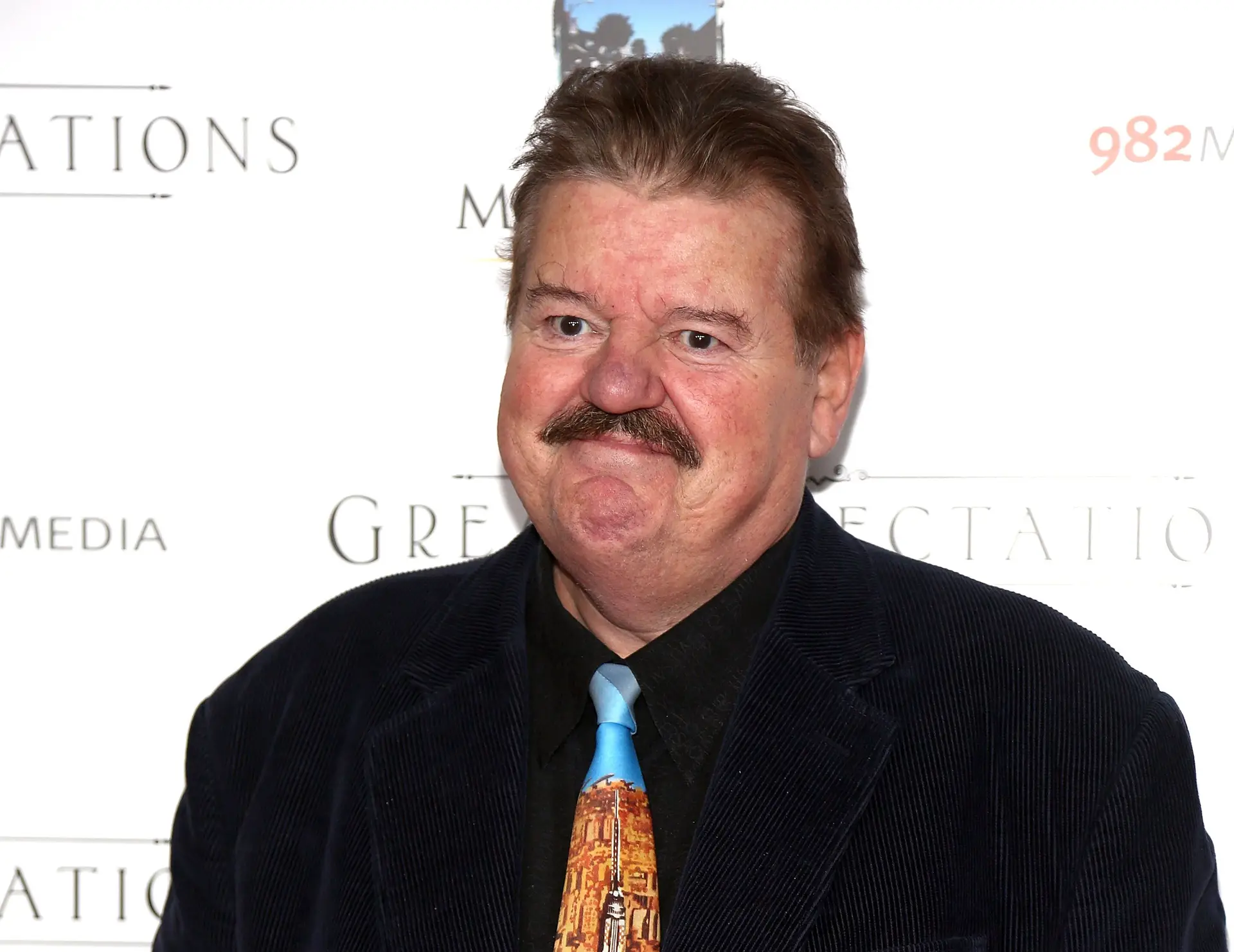 O elenco de “Harry Potter” prestou homenagem a Robbie Coltrane, o ‘Hagrid’ dos filmes: “Estava sempre a tentar fazer-nos rir”
