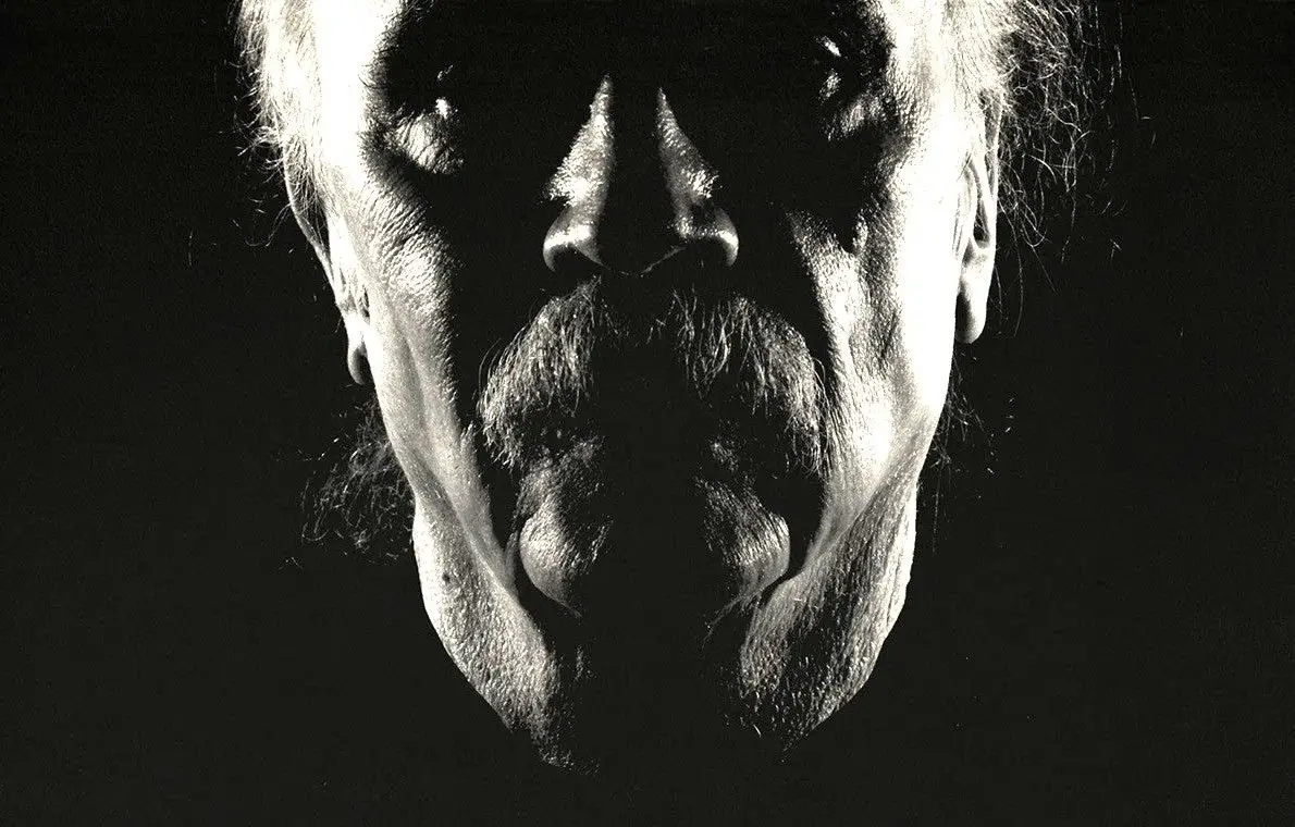 A melhor canção dos Metallica para John Carpenter, o mítico realizador de filmes de terror