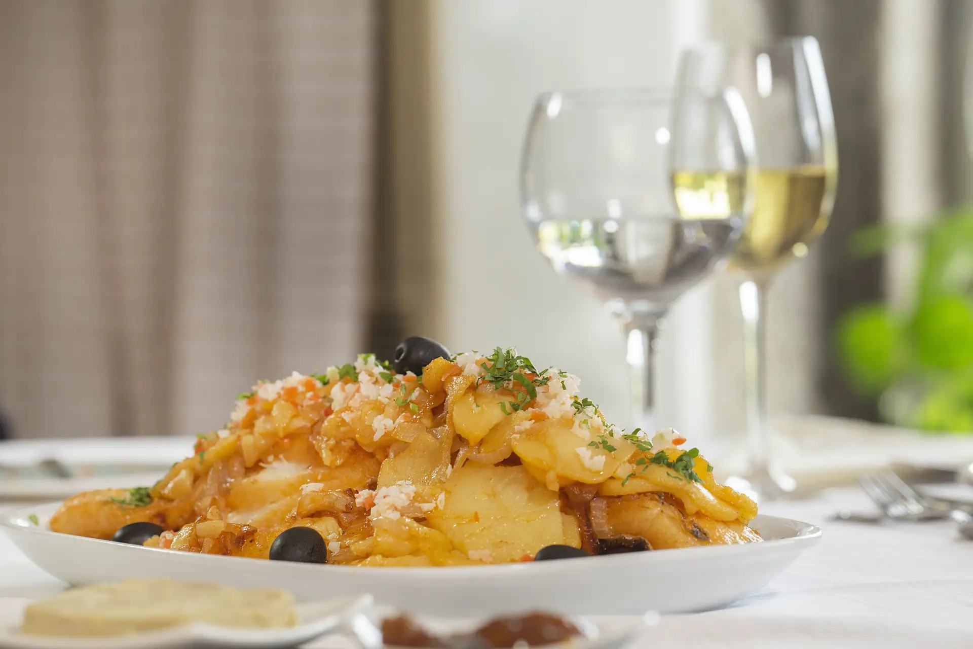 Rota de restaurantes, provas gratuitas e feira de vinhos animam evento Há Peixe em Braga