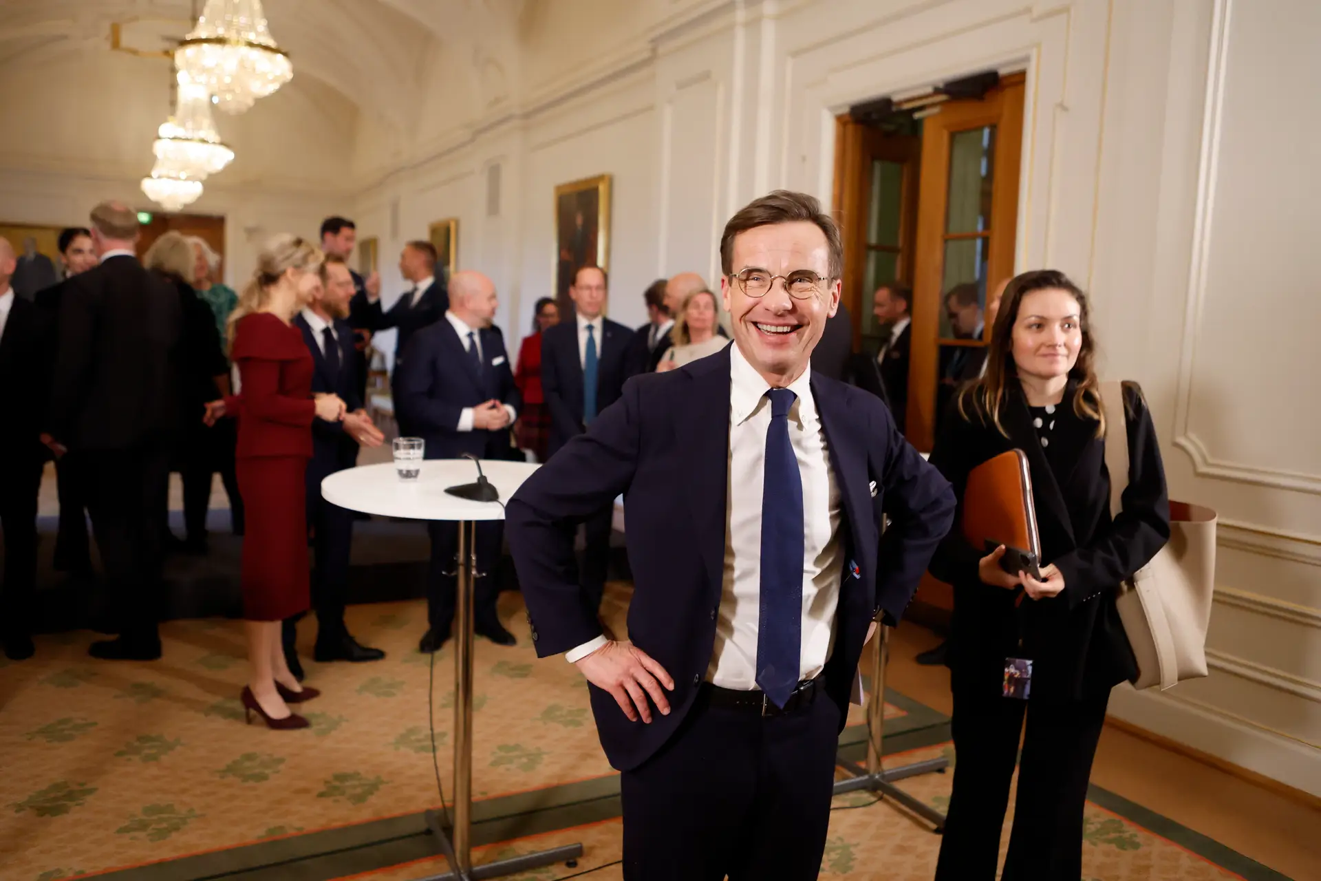 A Suécia tem um novo primeiro-ministro: quer um governo “para todas as pessoas”, mas incentivos para os estrangeiros saírem do país