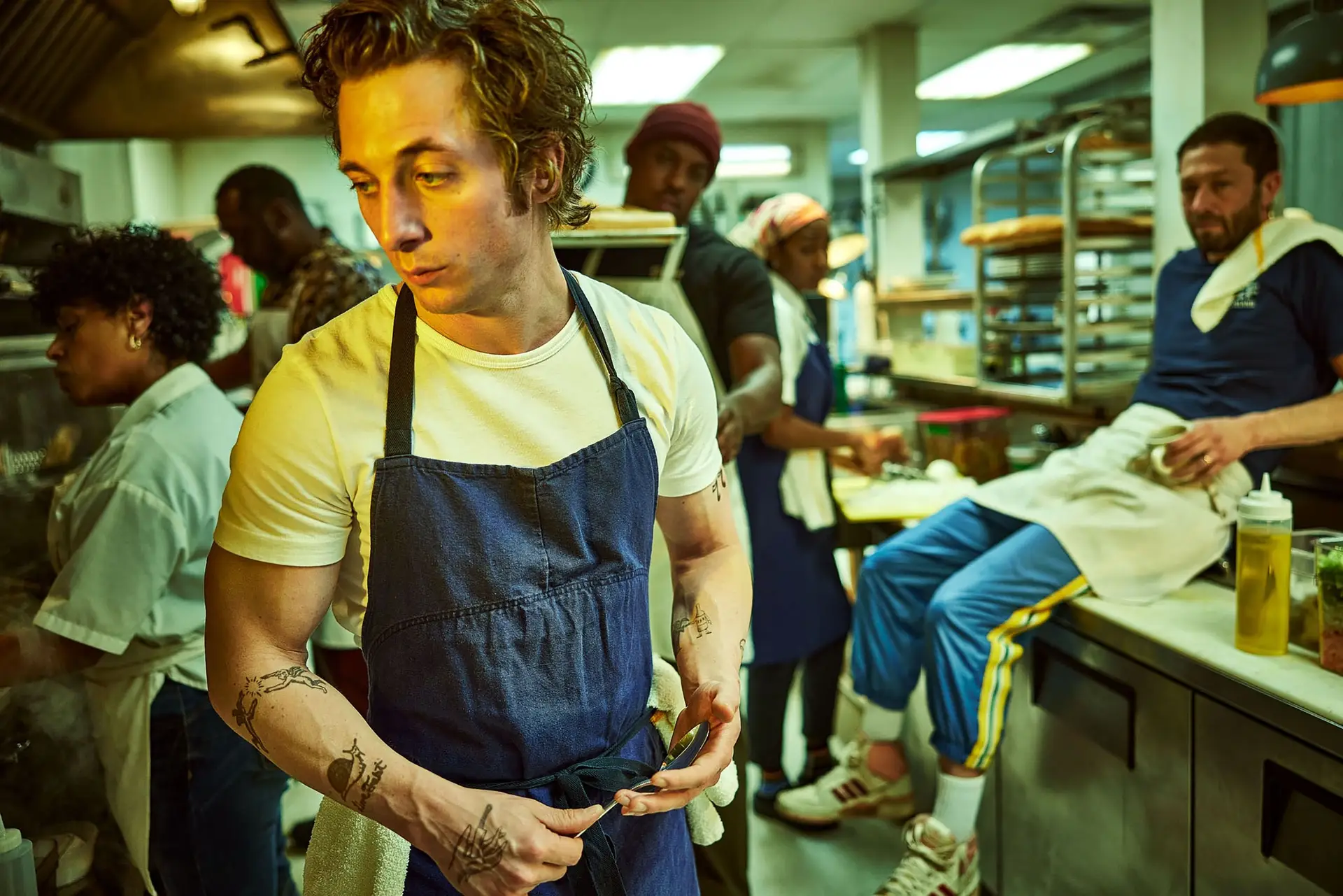 Jeremy Allen White (Lip Gallagher em “Shameless”) interpreta o chefe Carmen ‘Carmy’ Berzatto