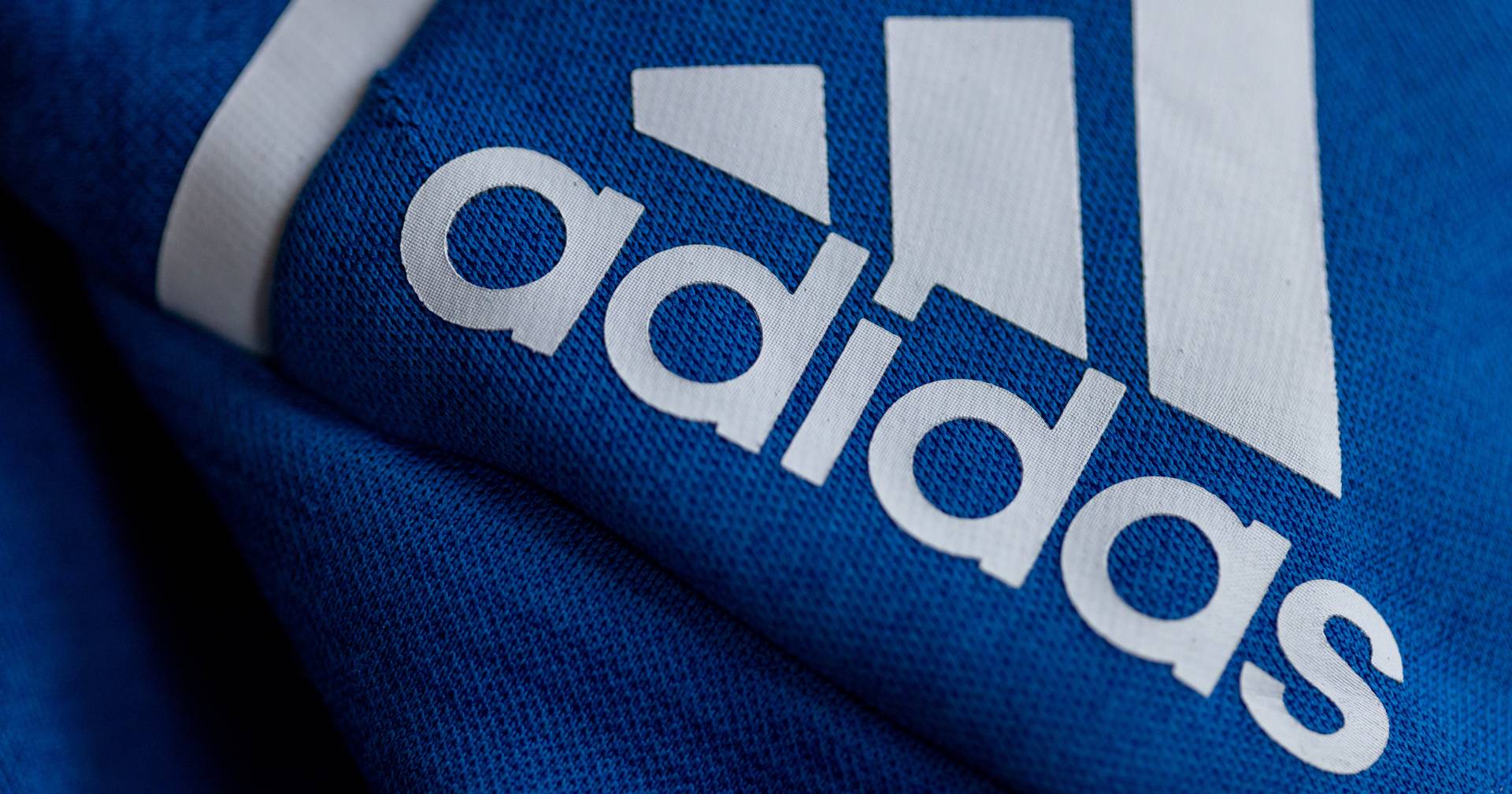 Adidas-Gewinne fallen im September um mehr als 41 %