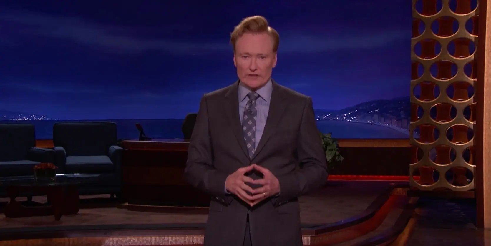 Conan O’Brien já despediu um membro da sua equipa por este ter tratado mal um empregado de mesa