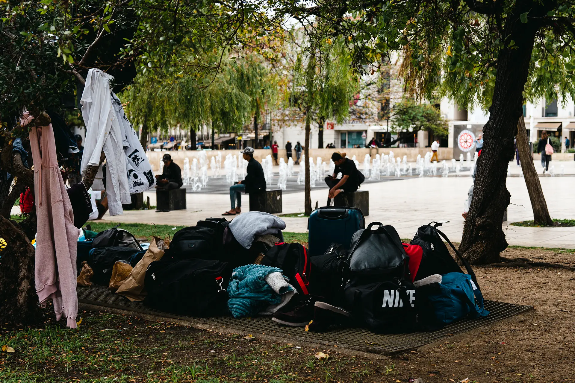 Dezenas de timorenses estão sem abrigo, a viver junto à Praça do Martim Moniz, em Lisboa