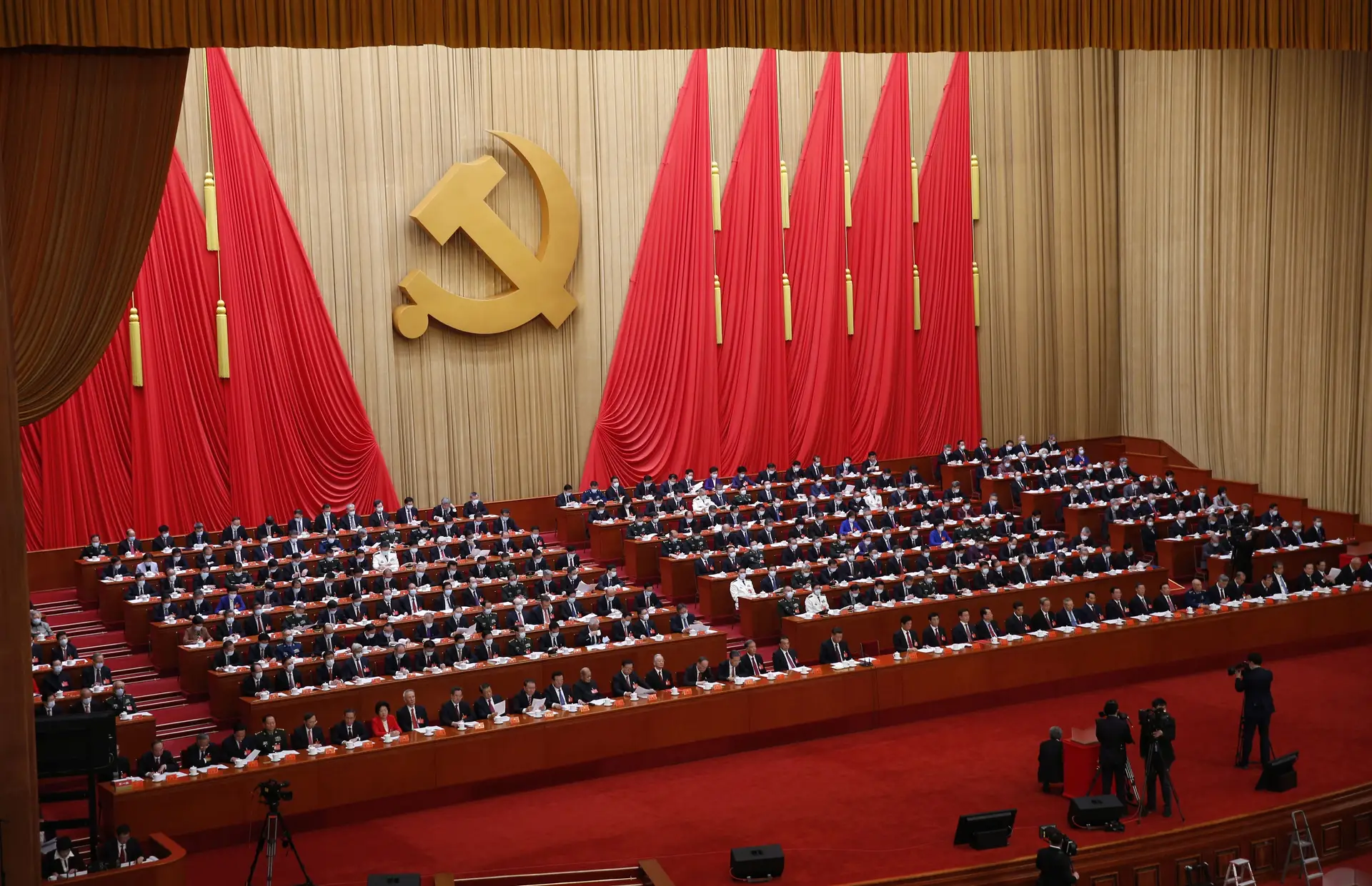 China controla inflação em outubro, mas perde capitais