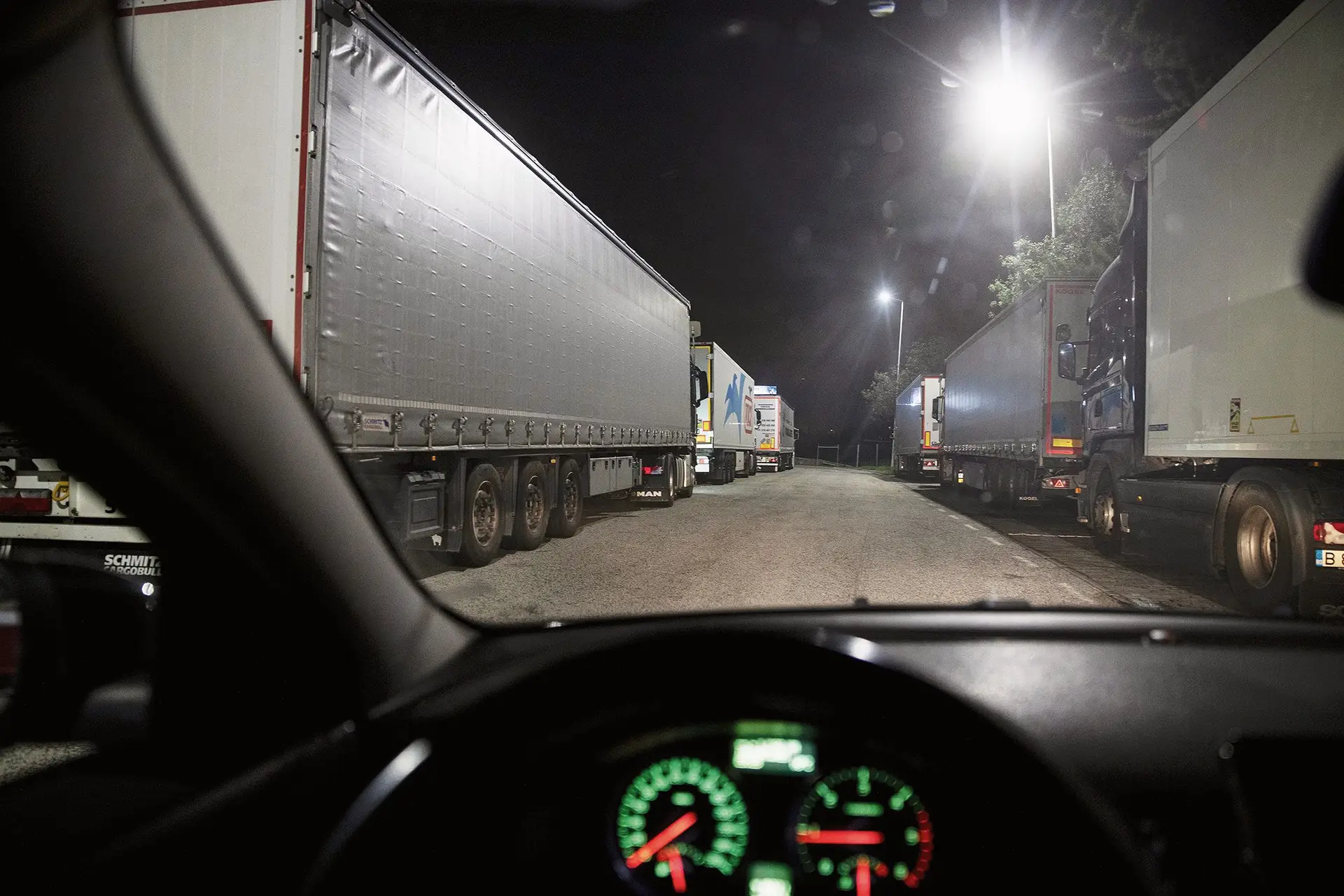 Roubos dão-se sobretudo à noite nas áreas de descanso das estações de serviço das autoestradas
