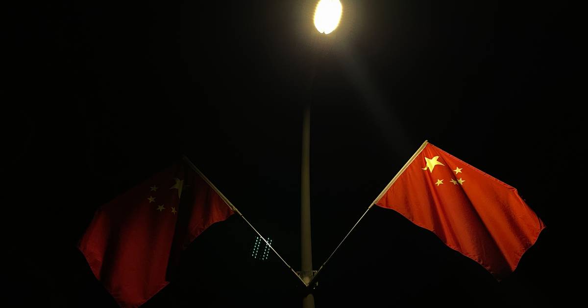 Pequim nega existência de esquadras secretas no estrangeiro