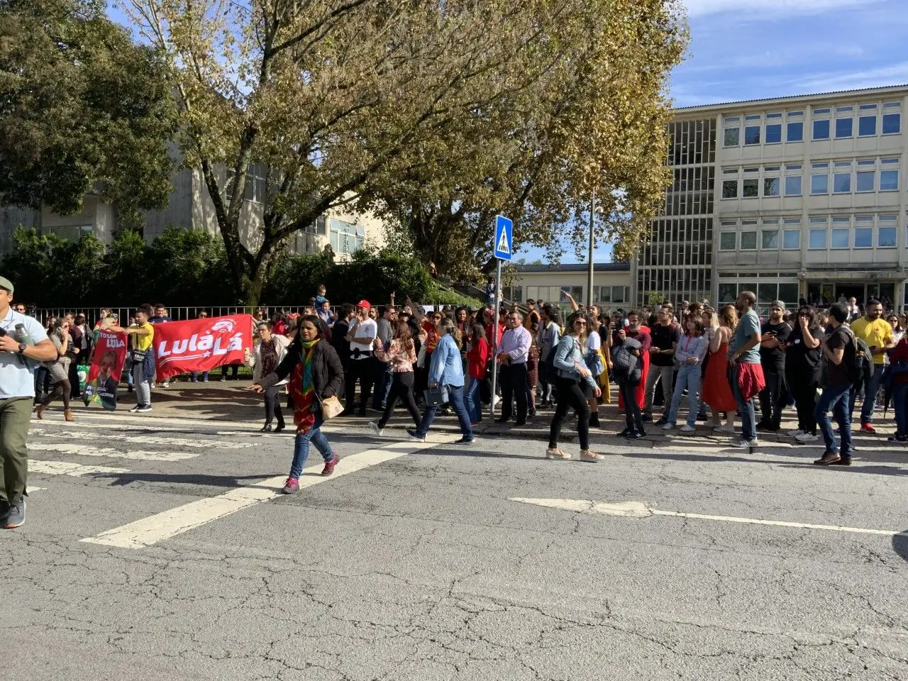 Grupo de apoio a Lula, junto ao ISEP