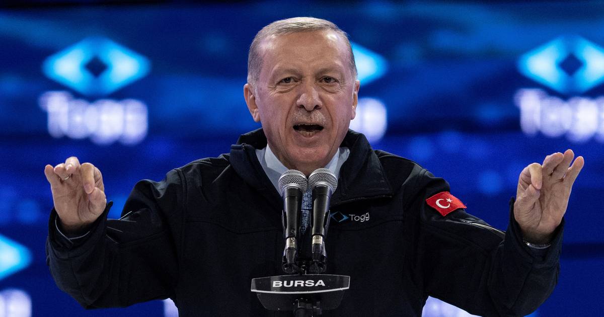 Turquia: Erdogan admite antecipar eleições legislativas e presidenciais