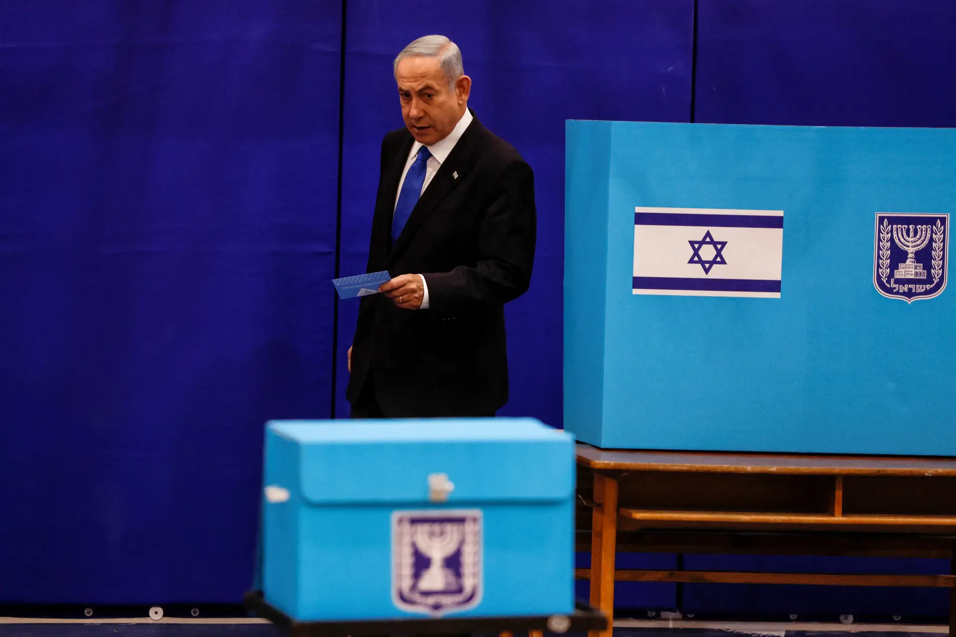 Benjamin Netanyahu a votar no dia 1 de novembro de 2022