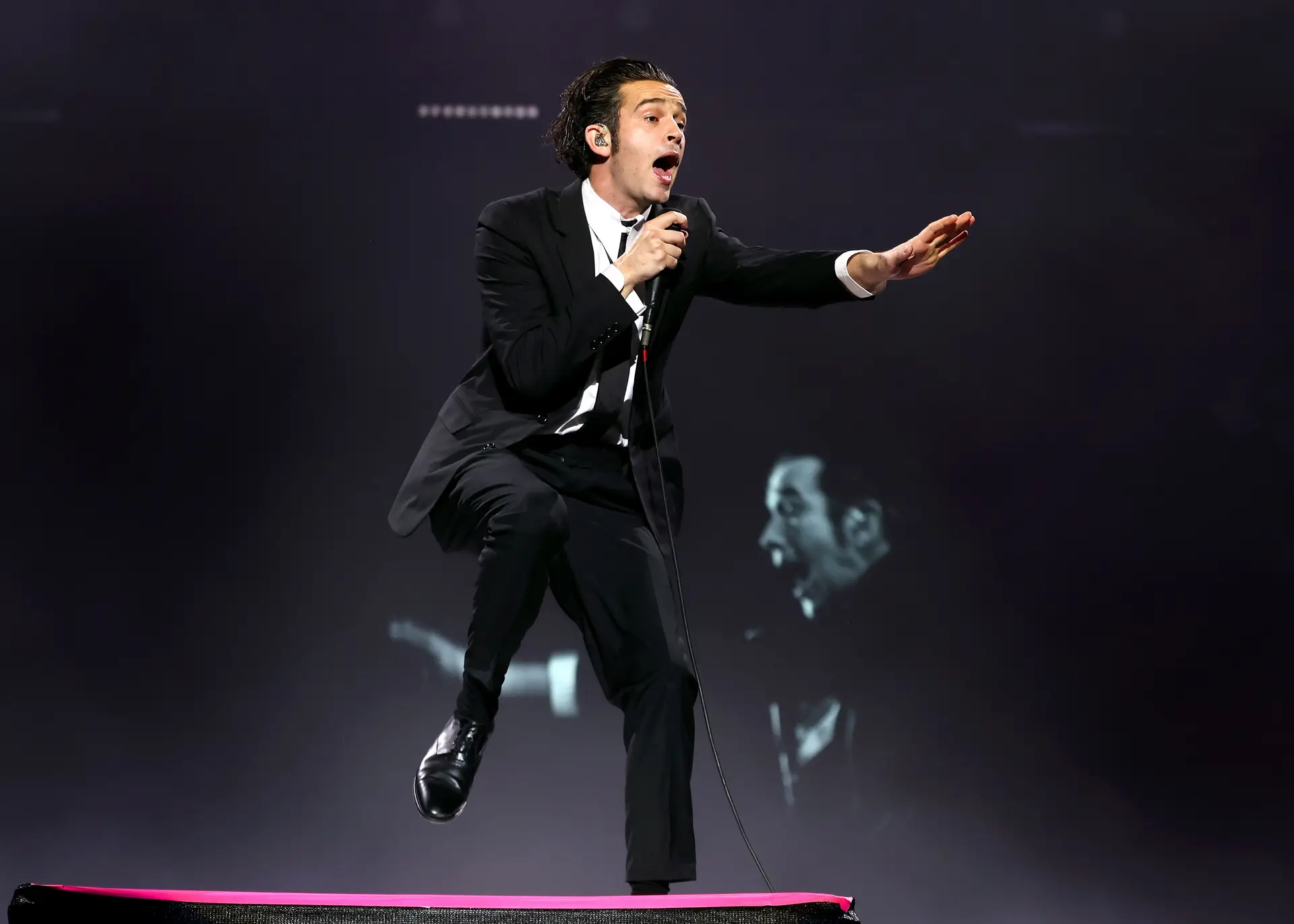 “Os Metallica são a pior banda de sempre”: quem fala assim é Matty Healy, vocalista dos The 1975