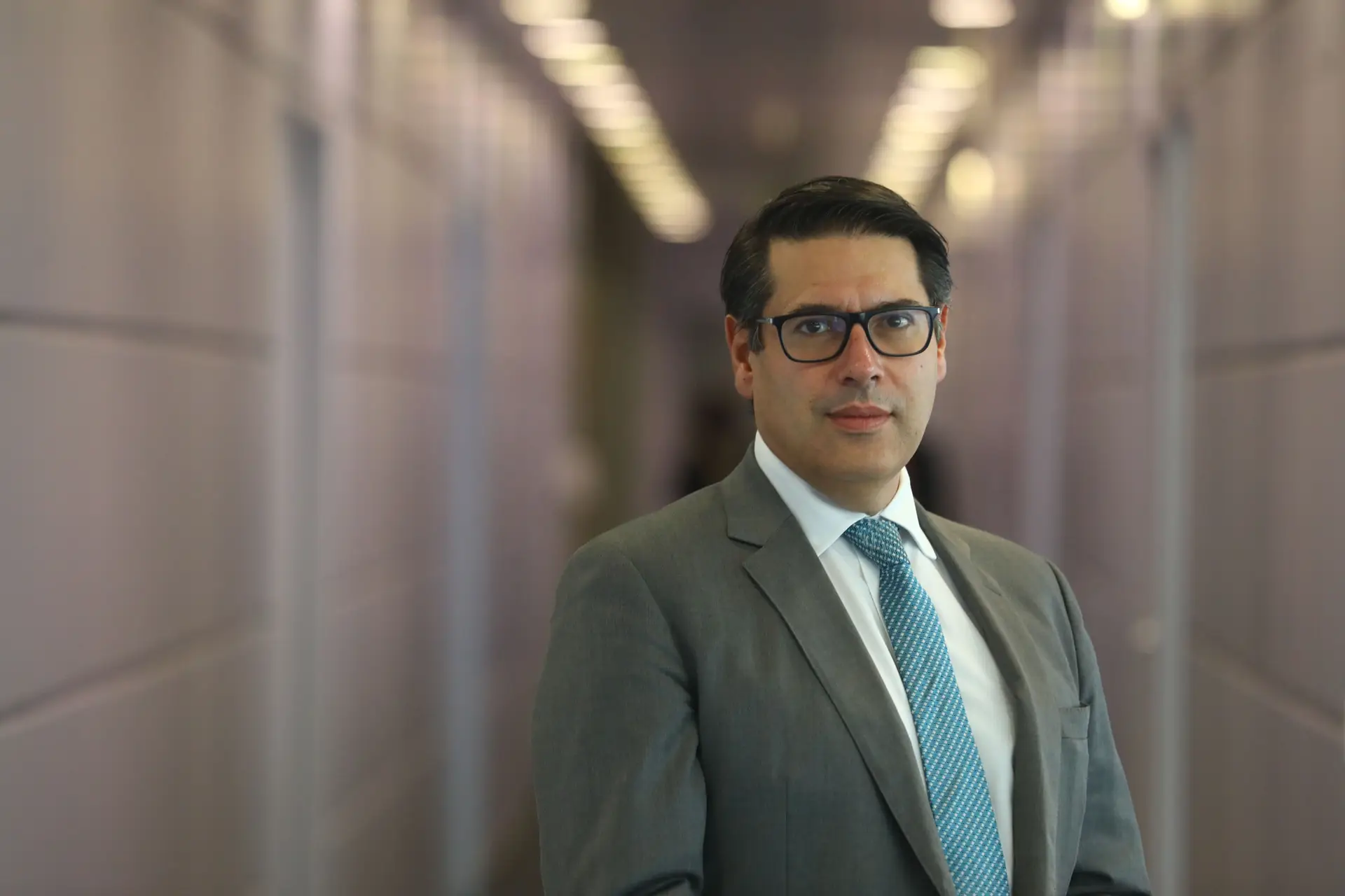 Ricardo Mourinho Félix, deixou a vice-presidente do BEI e regressou ao Banco de Portugal