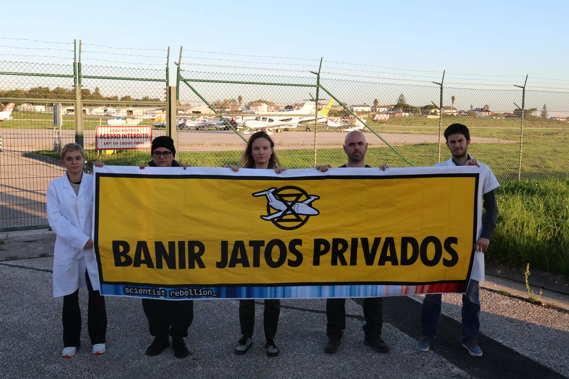 COP27. Cientistas rebelam-se contra “a escandalosa poluição emitida pelos utilizadores ricos de jactos privados”
