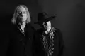 Peter Buck e Luke Haines: loucos e conspirativos