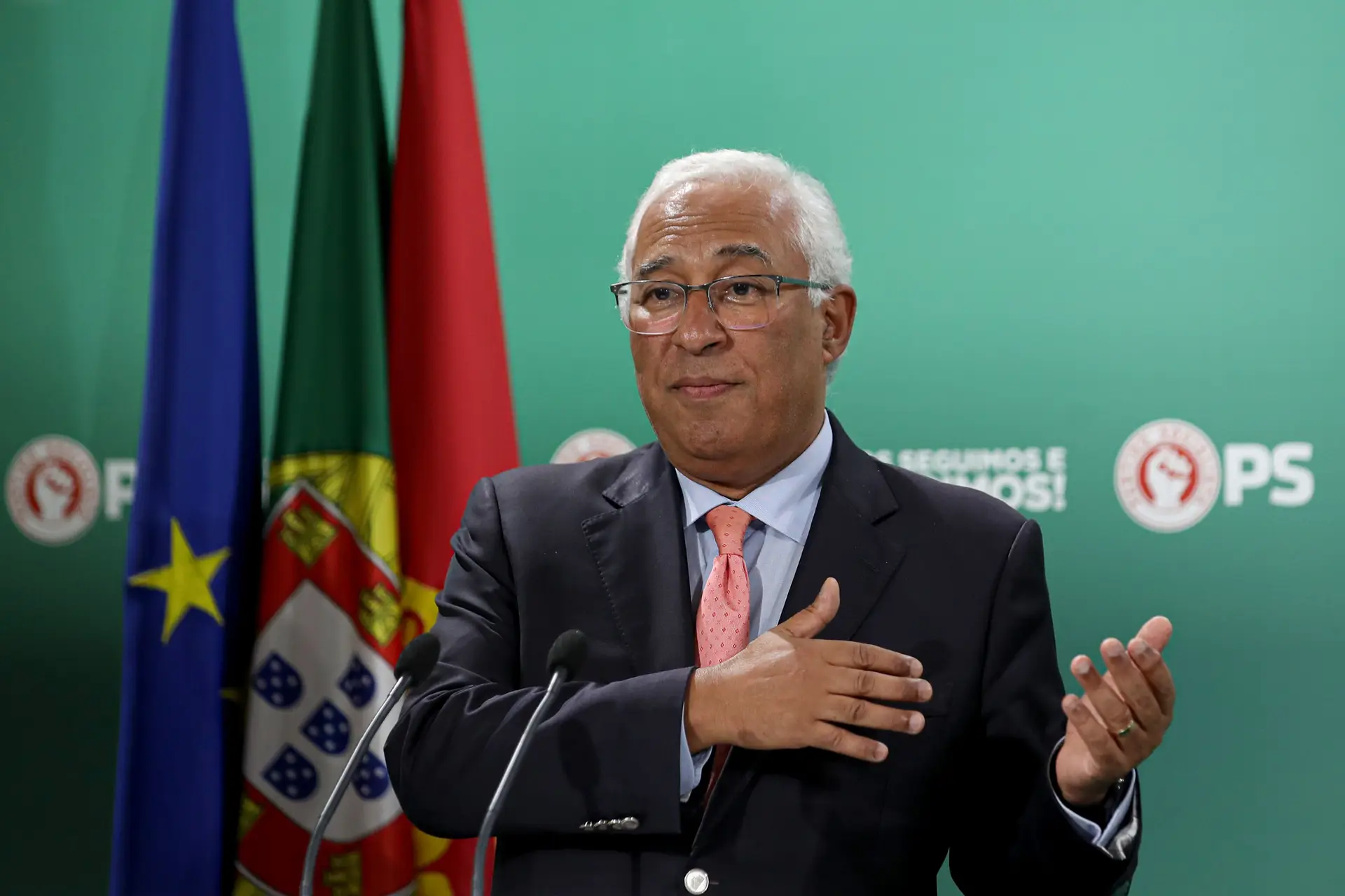 António Costa: “A missão [do PS] é manter nervos de aço” para vencer esta crise e cumprir a legislatura