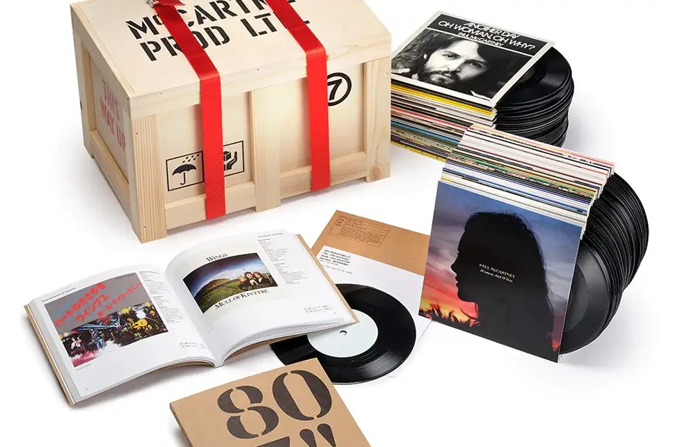 Paul McCartney lança mega caixa com 80 singles em vinil. Custa mais de 700 euros