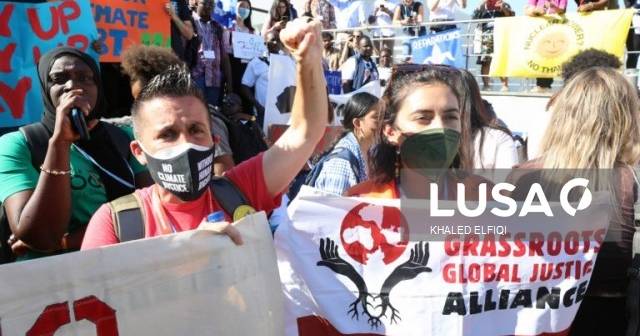 Ativistas retirados pela PSP da Faculdade de Letras vão estar na Marcha do Clima