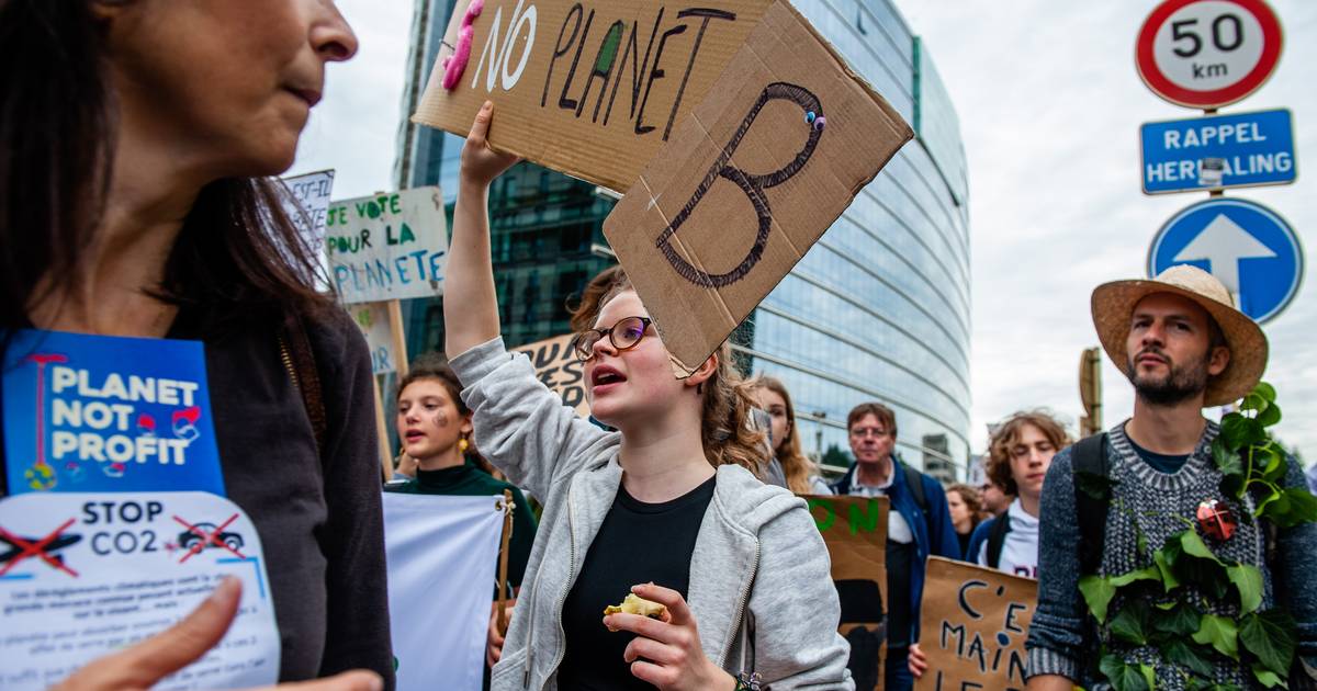 Ativista pelo clima na Suécia tem multa anulada devido à “emergência climática”