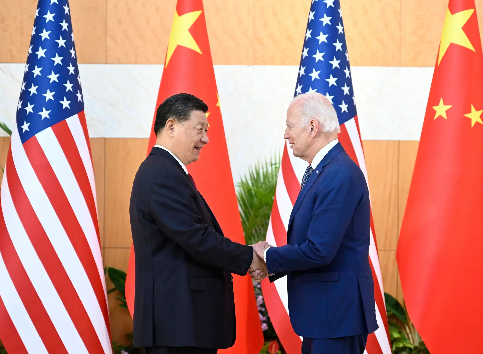 De portas abertas ao diálogo: o que saiu do encontro entre os líderes dos Estados Unidos e da China