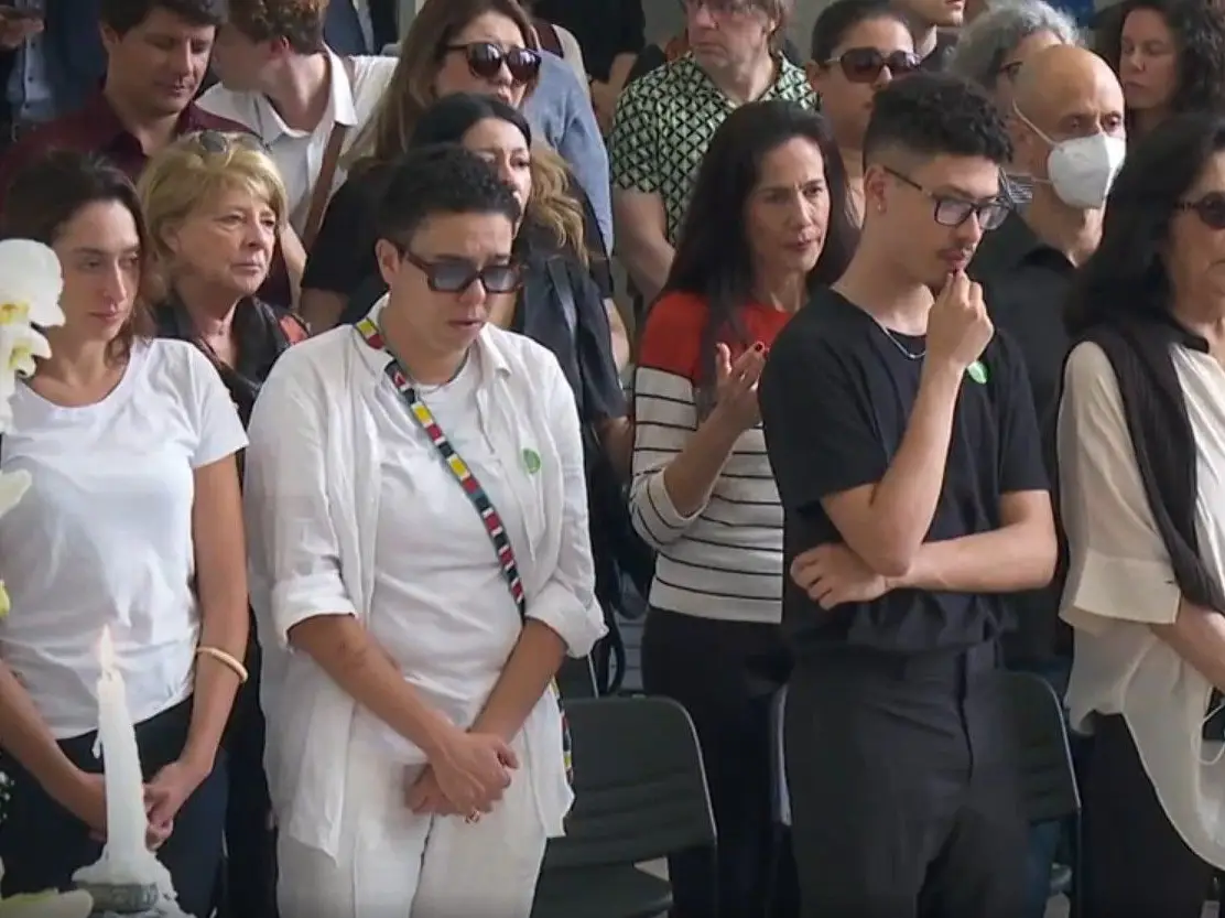 Viúva e filho adolescente despedem-se de Gal Costa: “Só tinha a visão de  que é minha mãe, não tinha visão da sua dimensão como cantora” - Expresso