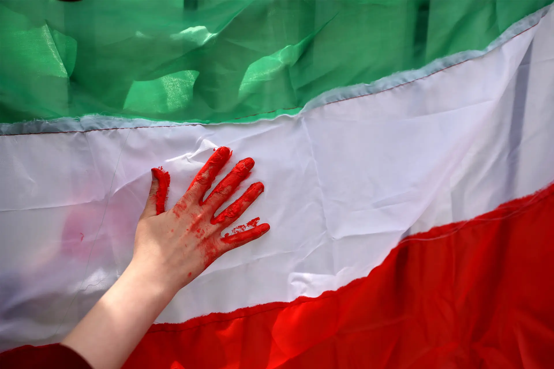 Dezenas marcham em Lisboa por um Irão com mulheres livres