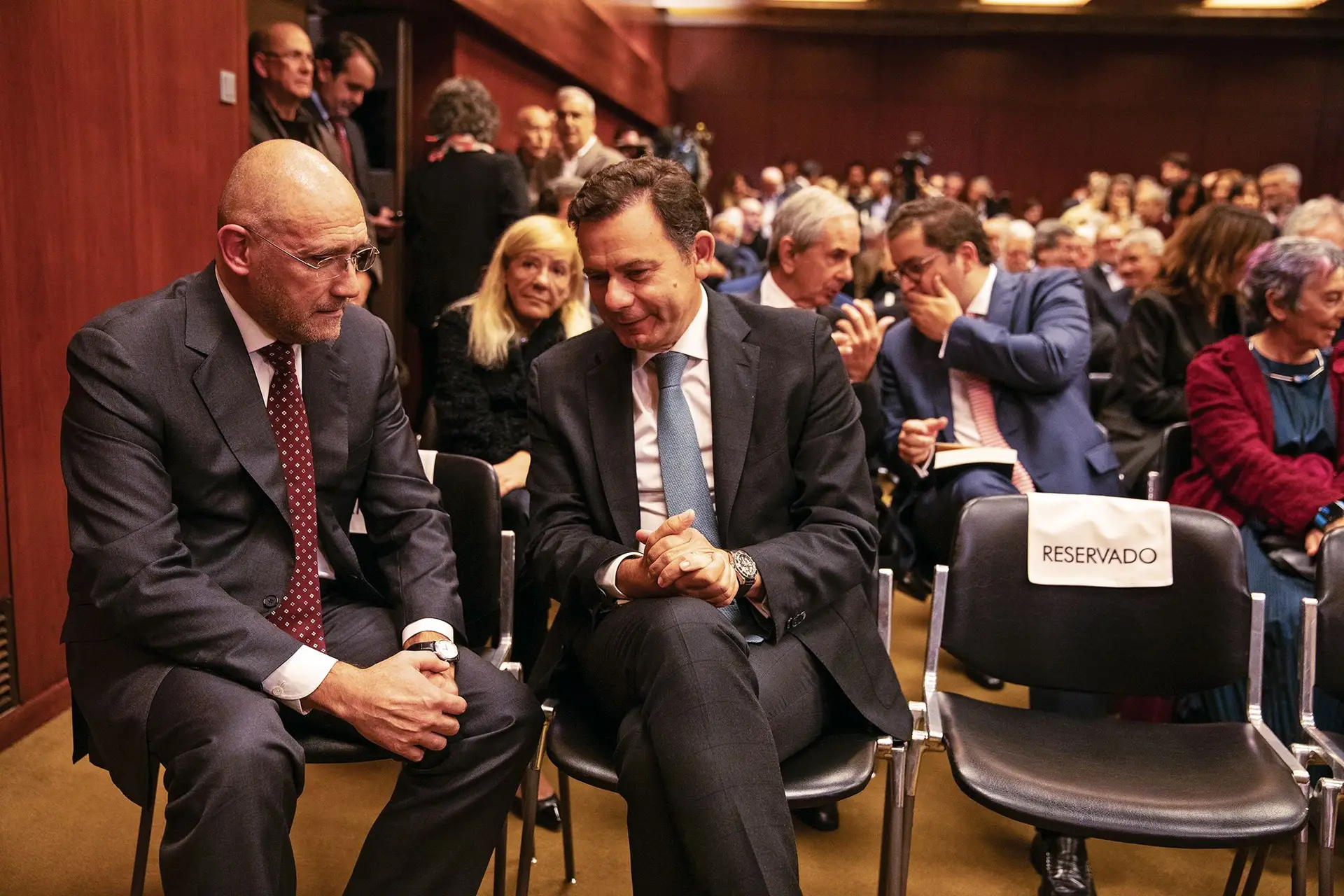 Pedro Passos Coelho e Luís Montenegro na apresentação do livro “O Governador”, que juntou passismo e cavaquismo na Gulbenkian