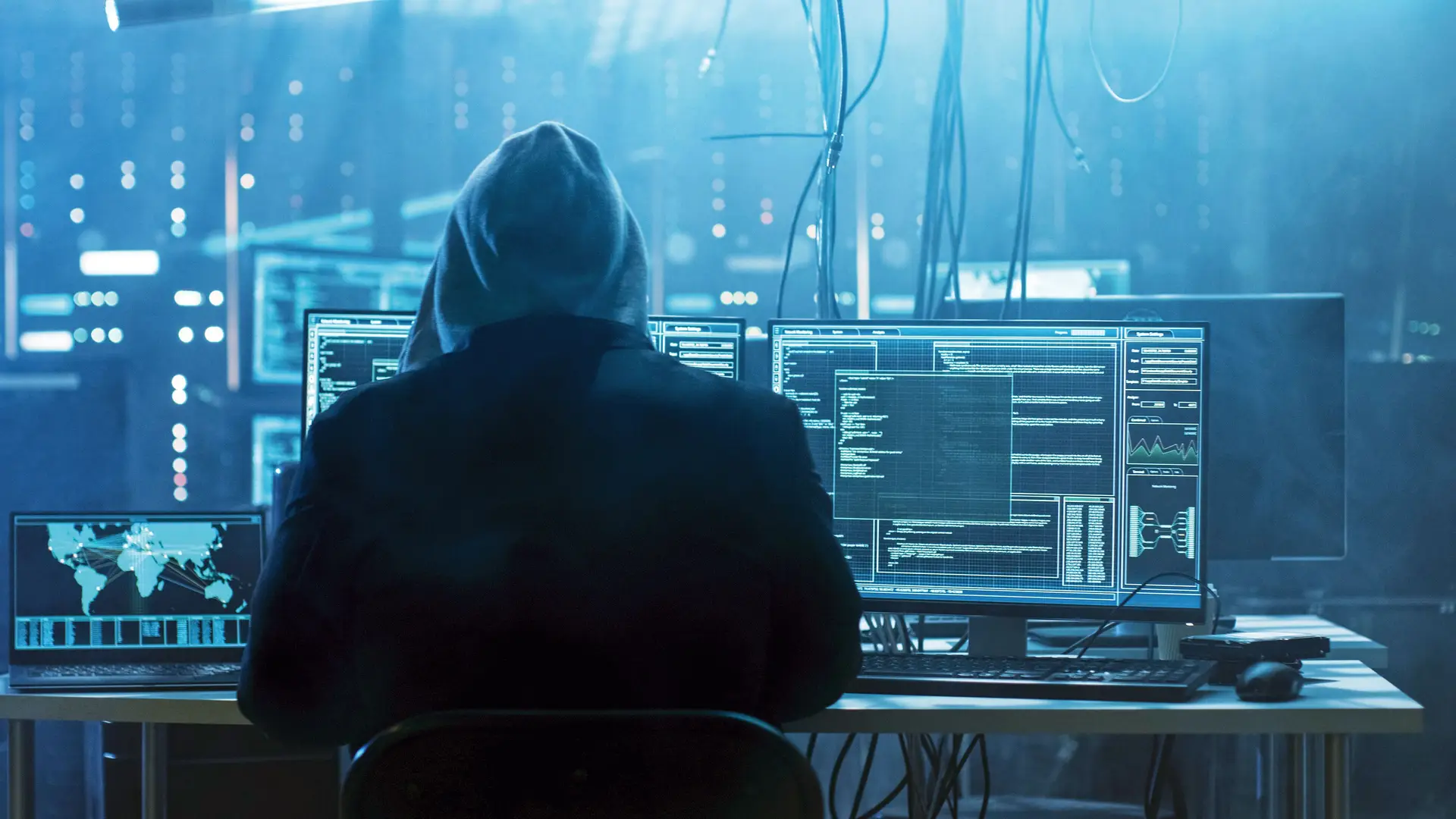 Em janeiro, Zambrius foi condenado por hacking. Esta madrugada, disse ter pirateado mais ministérios. A PJ investiga o caso