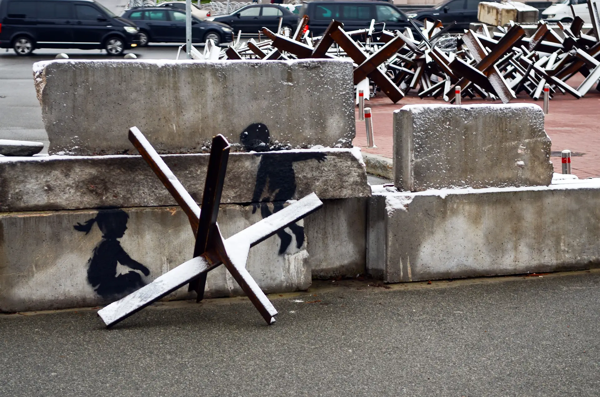 Grafitos do artista britânico Banksy em Kiev