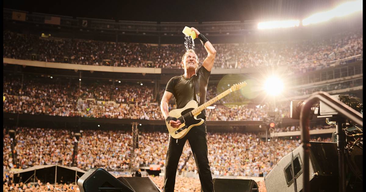 Bruce Springsteen cantou ‘A Rainy Night In Soho’, dos Pogues, em concerto na Irlanda