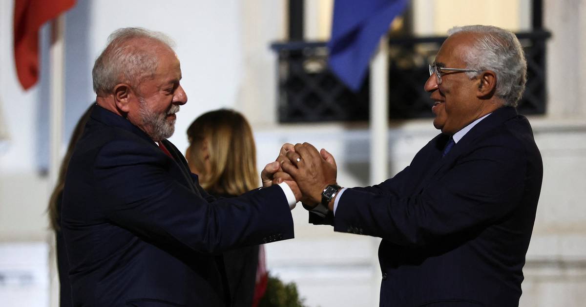 O poder político e empresarial brasileiro vem a Lisboa, mas o Estado português declinou o convite