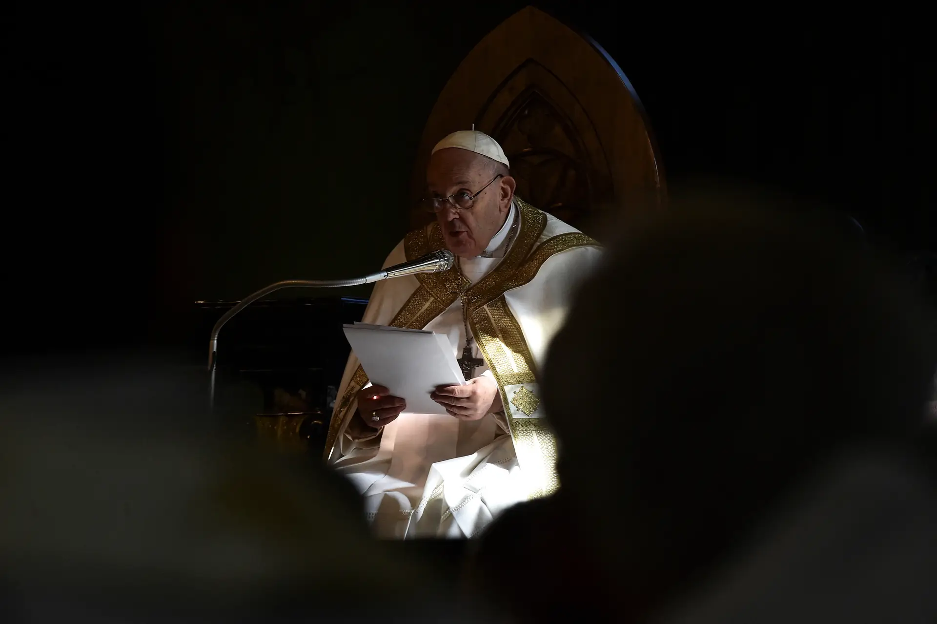 Papa Francisco: Precisamos de “jovens verdadeiramente transgressores, inconformados, que não sejam escravos dos telemóveis”