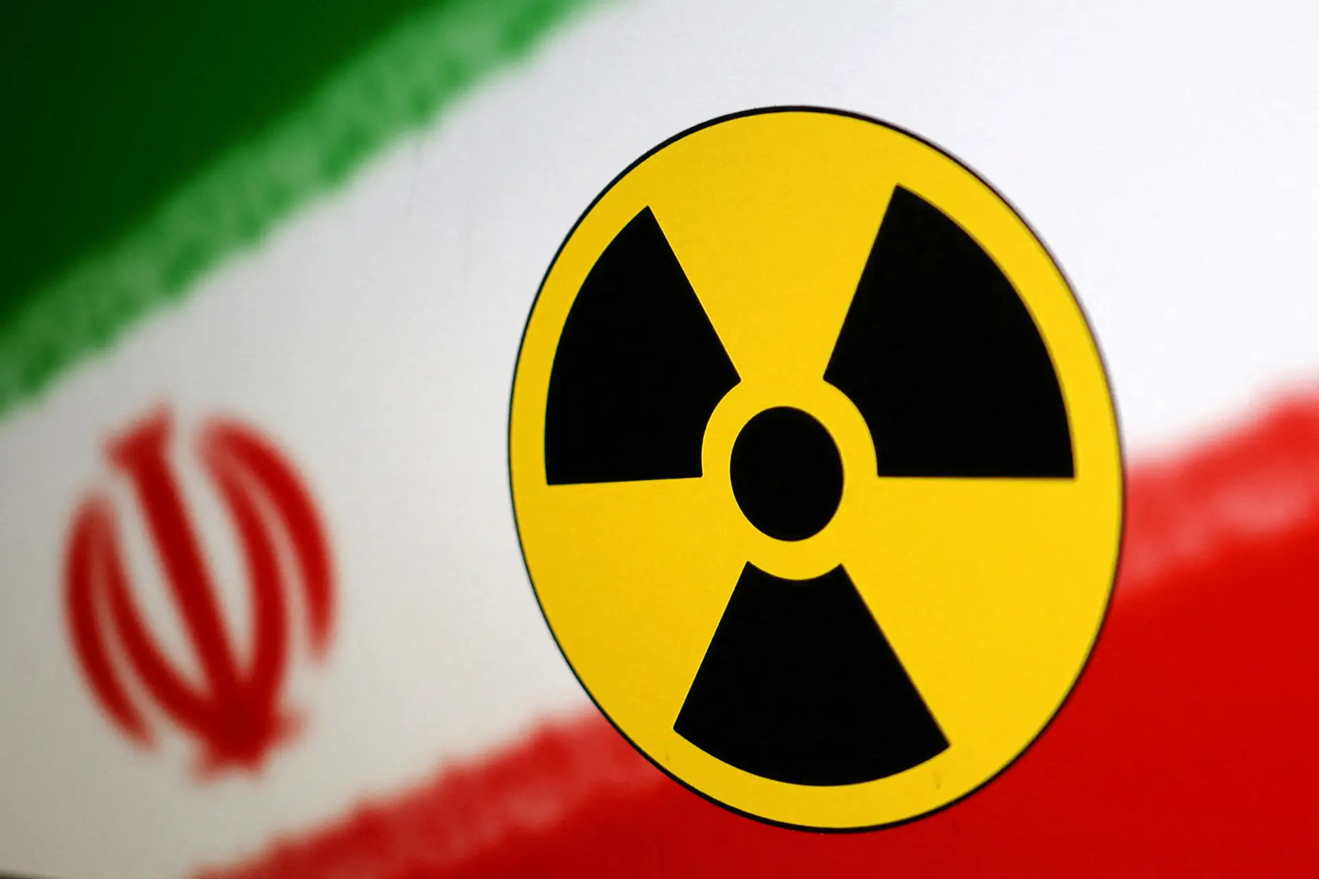 Irão reitera direito ao enriquecimento de urânio em possível acordo nuclear