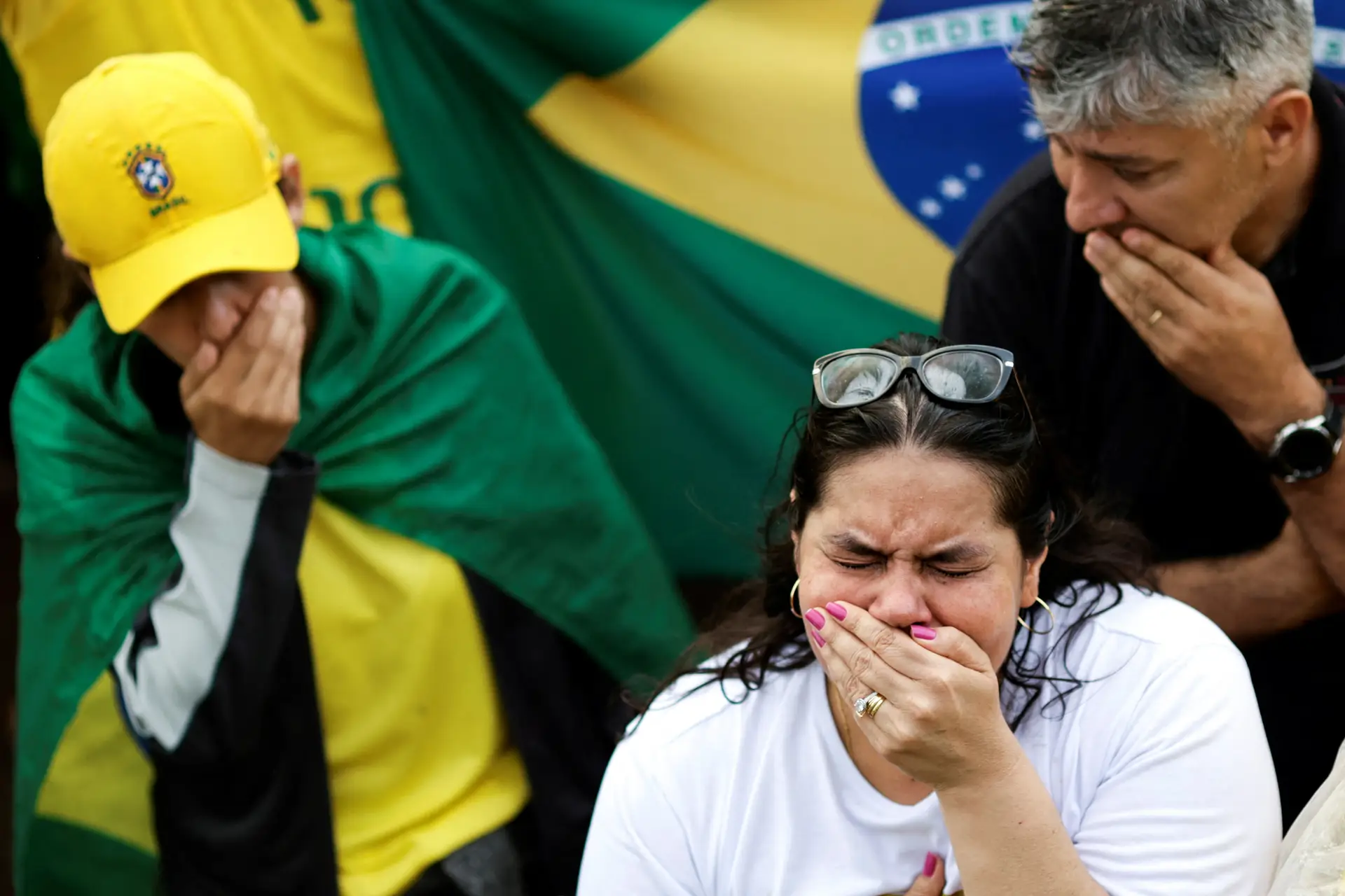 Apoiantes do derrotado Presidente Jair Bolsonaro numa concentração em Porto Alegre 
