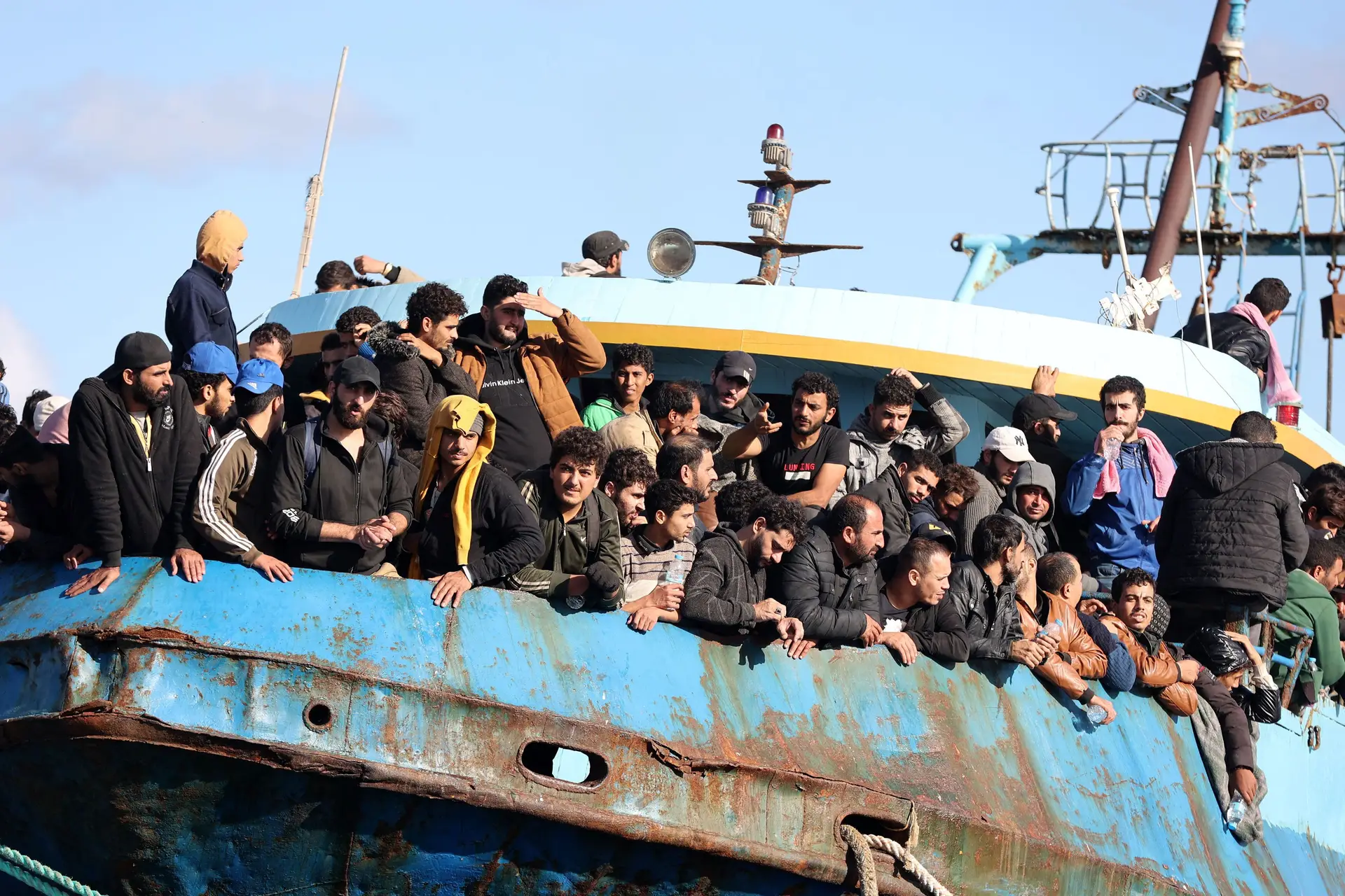 Migrantes à chegada a Creta, na Grécia
