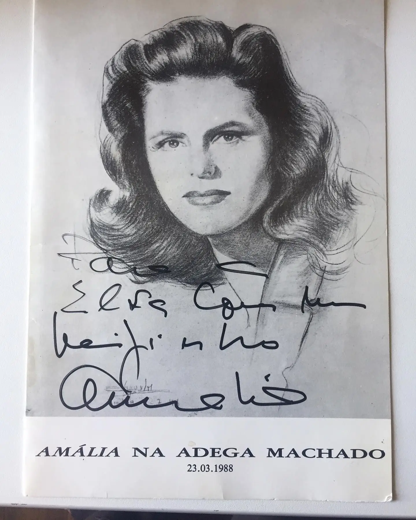 Dedicatória de Amália na Adega Machado