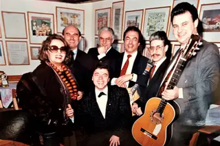 A diva com os guitarristas da Adega Machado