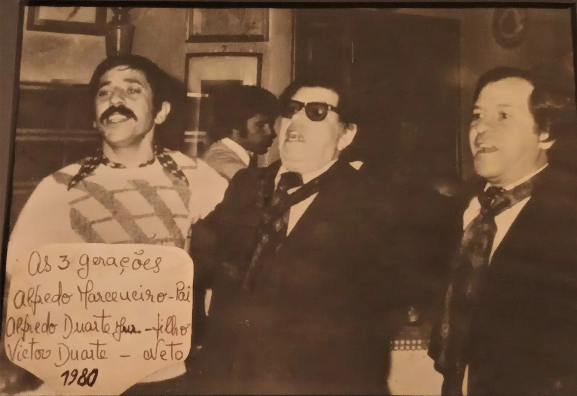As três gerações Marceneiro a cantar na Adega Machado