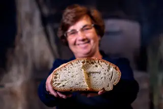 Pão feito em forno comunitário em Idanha a Velha