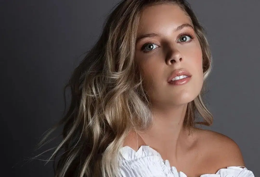 Sara Carreira