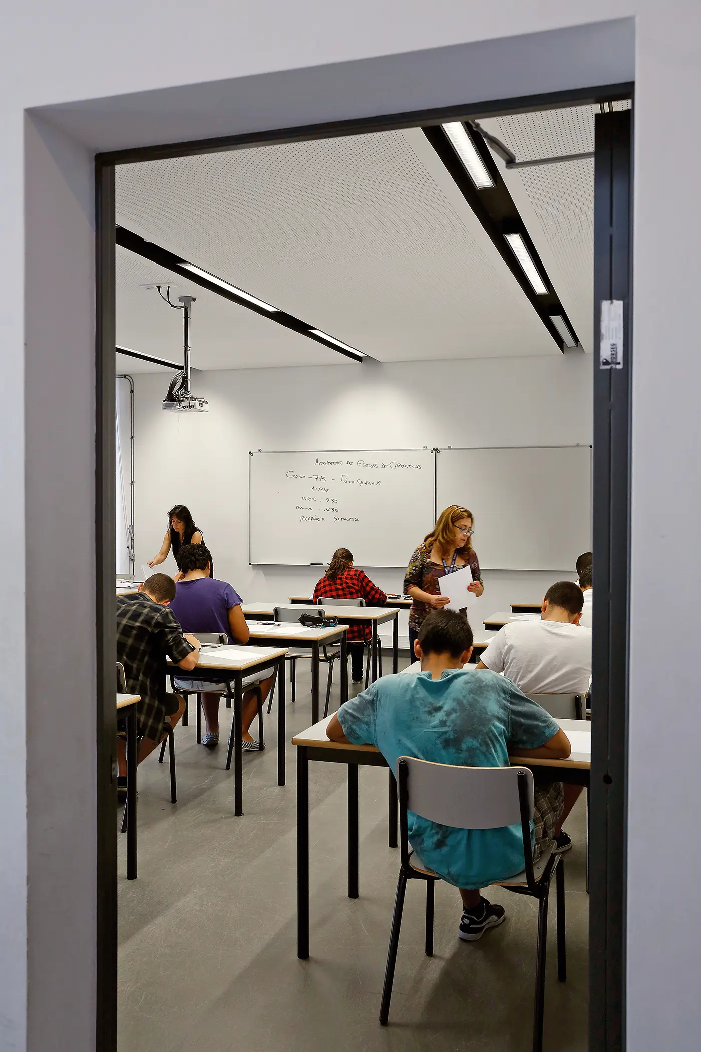 Em Portugal, os exames nacionais realizam-se no final do 9º ano e no secundário