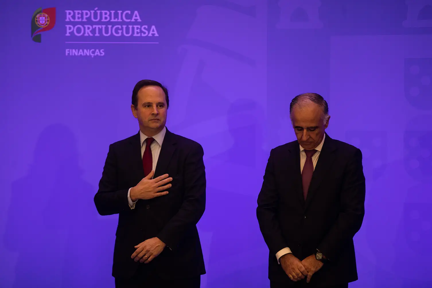 Fernando Medina com o novo presidente da CMVM, Luís Laginha de Sousa.