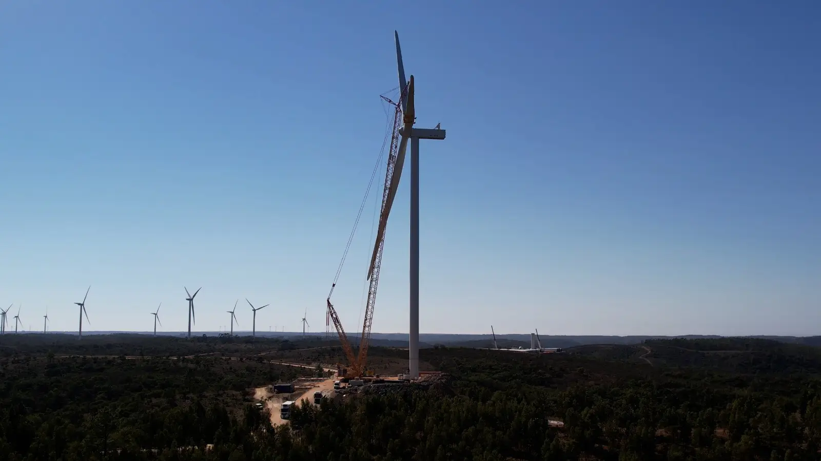 Parque eólico Barão São João, no Algarve, fica com uma potência total de 62 MW.