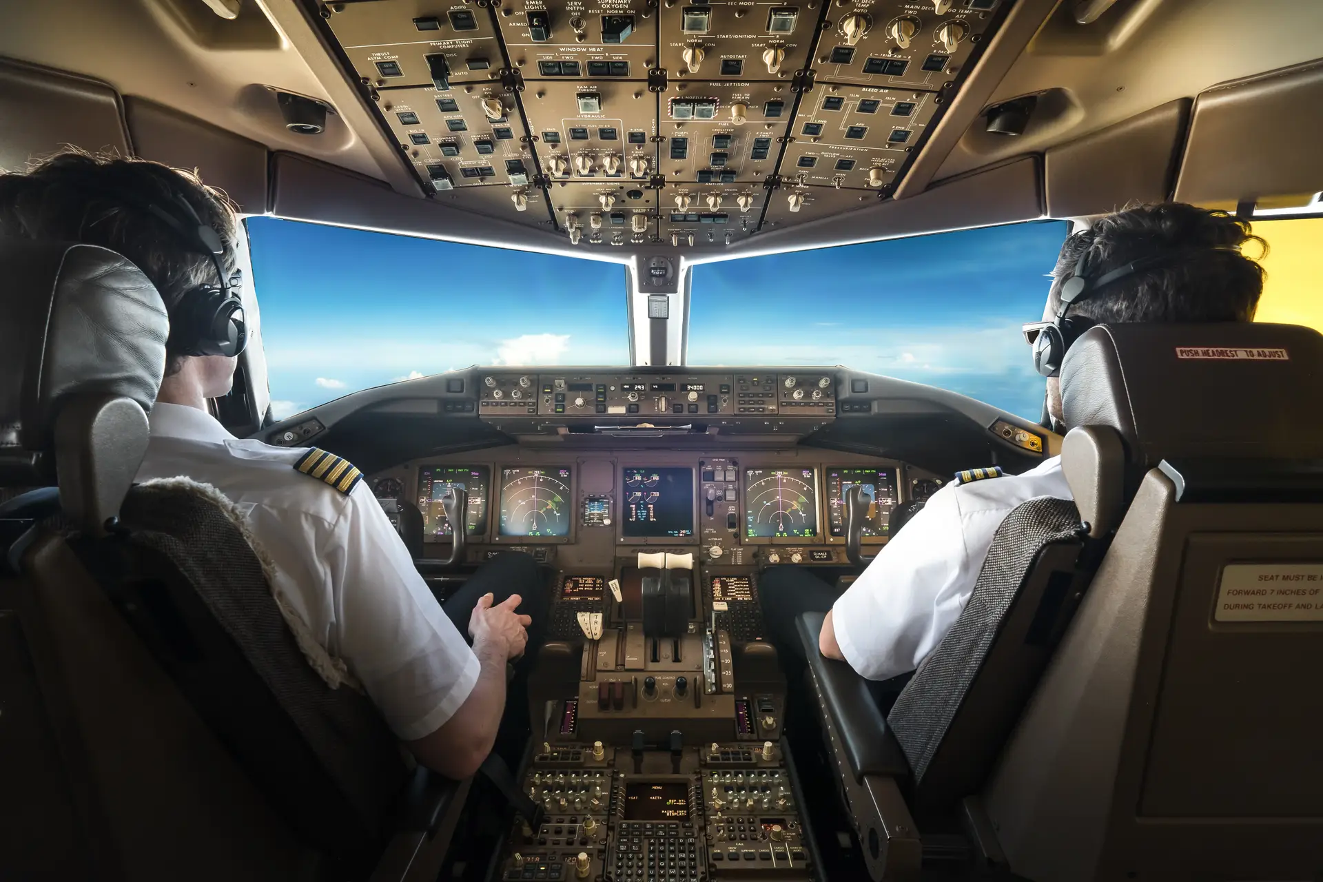 Aviação: “hoje é muito cedo para falar” de piloto-único, mas em 2030 poderá ser uma “opção a considerar” pelas companhias