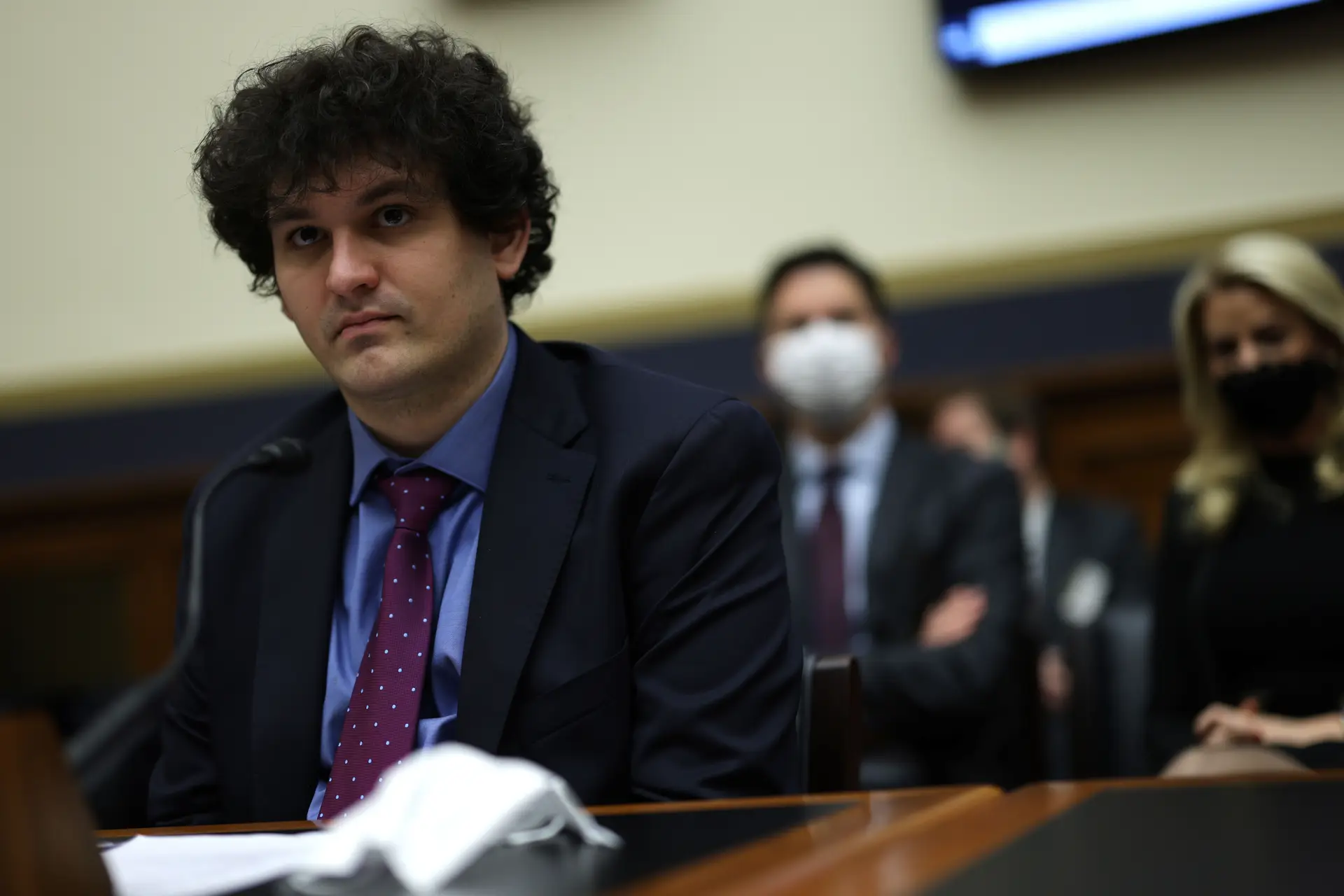 Ex-líder da FTX "desolado" com falência da empresa de criptomoedas: "Cometi muitos erros"