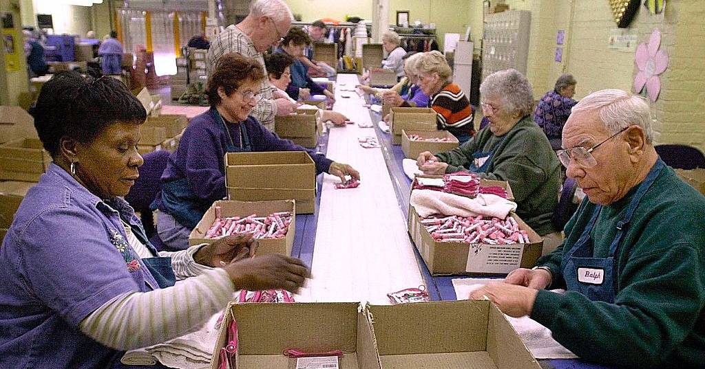 Retirement age increases by two months, early pensions risk a 17.6% cut