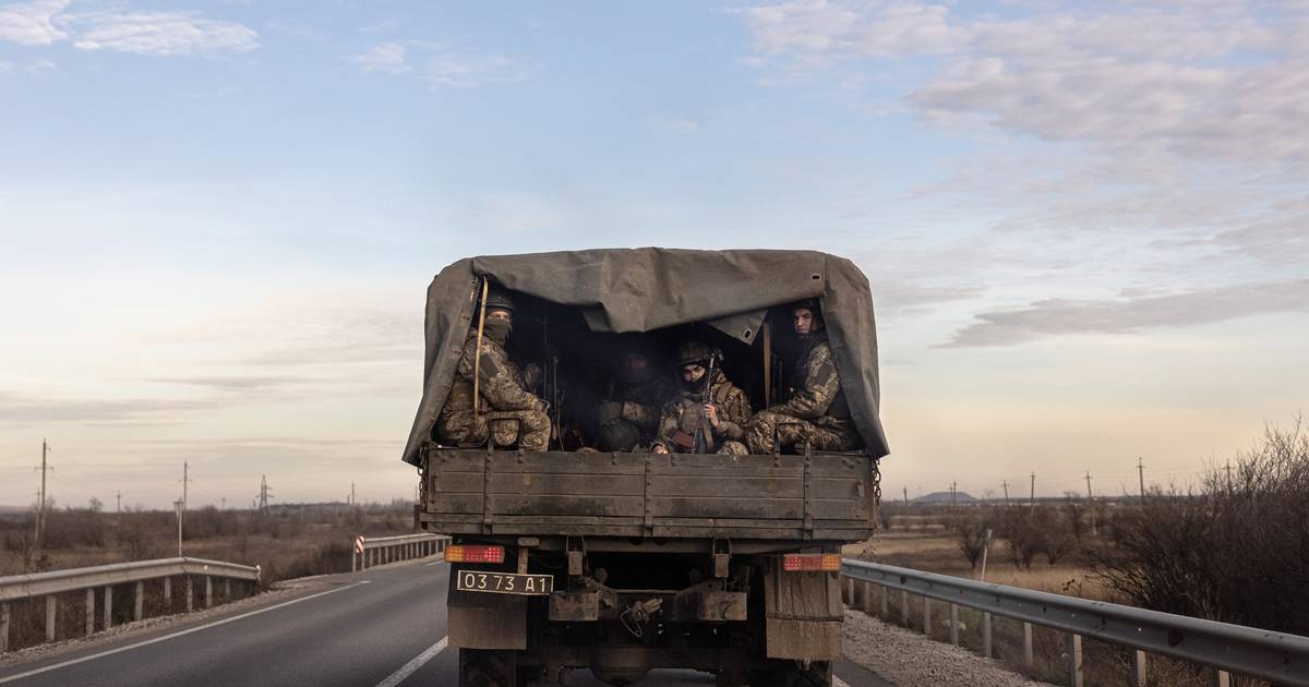 Forças russas preparam retirada de civis; várias embaixadas da Ucrânia receberam pacotes com olhos de animais