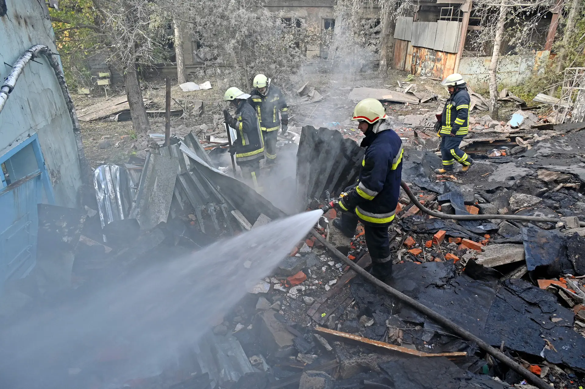 Fábrica de produtos elétricos destruída em Kharkiv 